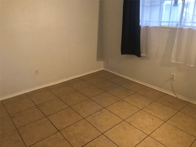 Building Photo - 9531 Pagewood Ln