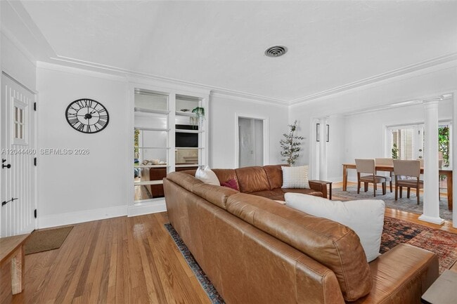Building Photo - 1710 Segovia St