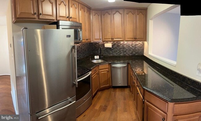 Building Photo - 7943 Timarand Ct