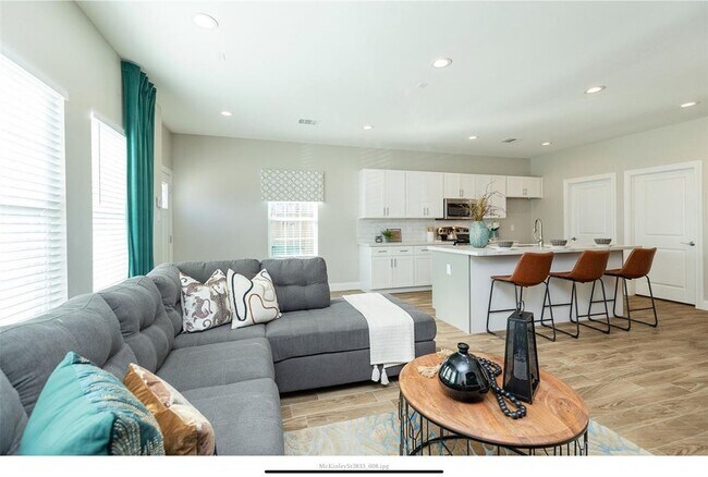 Building Photo - 3833 McKinley St