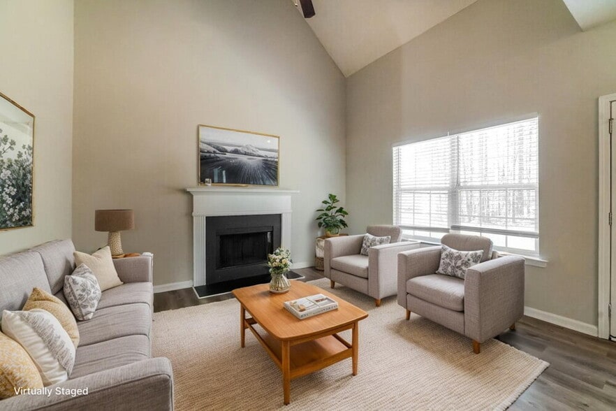 Building Photo - 202 Oakwood Pl