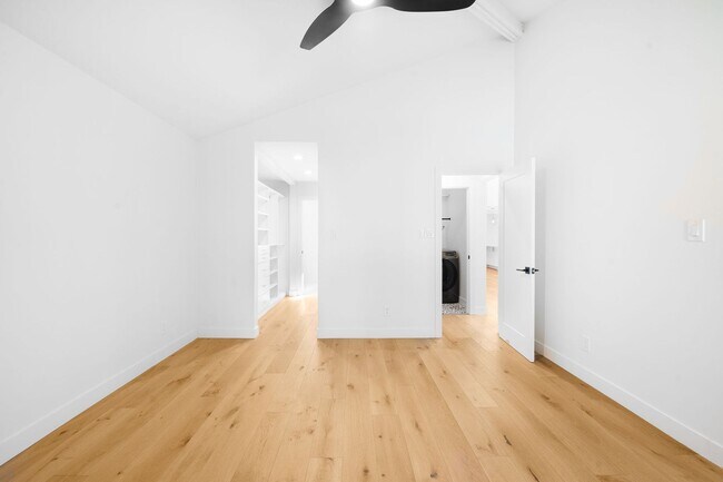 Building Photo - LUX 3BD, 2BA Belcaro Home with 2-Car Garage