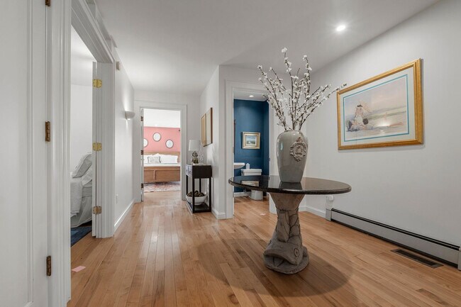 Building Photo - 43 Agamenticus Ave