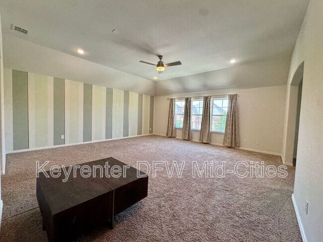 Building Photo - 2016 Remington Dr