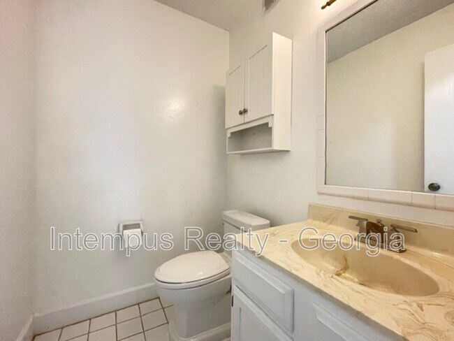Building Photo - 10440 Virginia Pine Ln