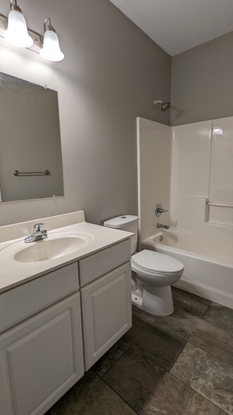 Building Photo - 306 Southwest Carriage Drive