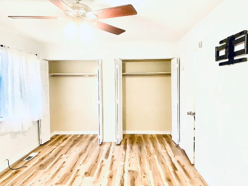 Building Photo - 527 Tibet Ave