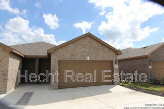 Building Photo - 262 Rosalie Dr