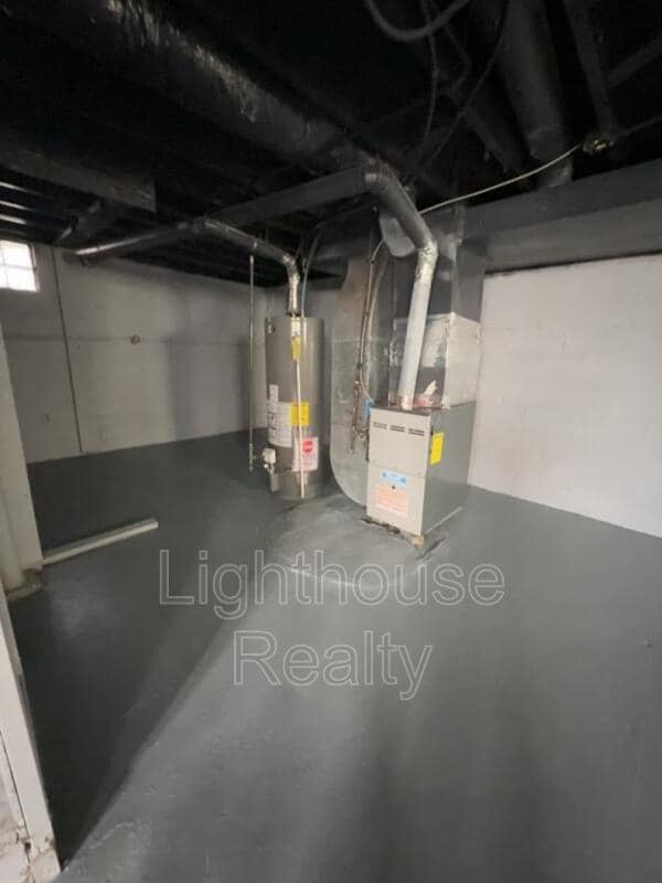 Building Photo - 1044 Whitcomb St