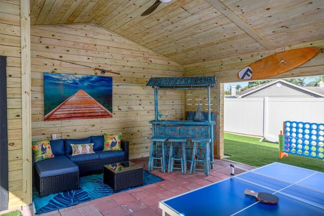 Building Photo - 1679 Tampa Rd