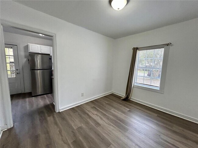 Building Photo - 2861 Ralston Rd