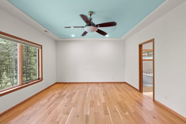 Building Photo - 6 Bed 4 Bath Daylight Rancher on Acreage in Mead School District.  Absolutely Gorgeous