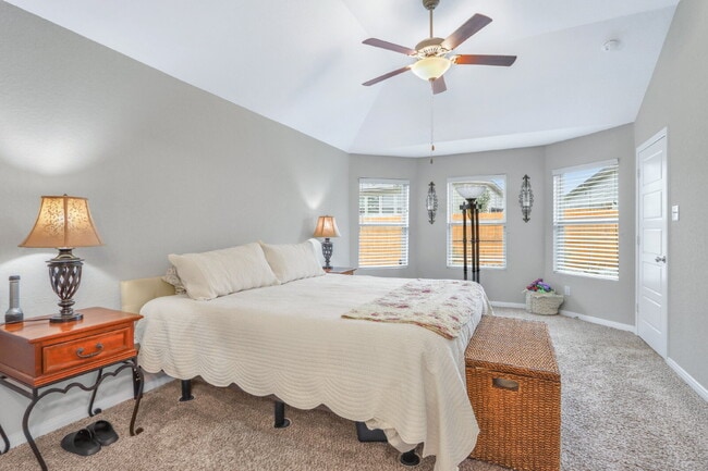 Building Photo - **Stunning 4BR/3BA Home with Dual Primary Ensuites & Modern Upgrades!**