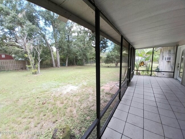 Building Photo - 1390 S Park Ave