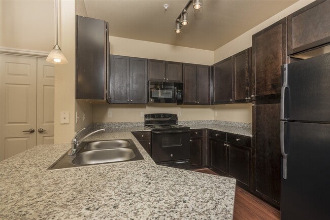 Building Photo - 11821 Cypress Corner Ln