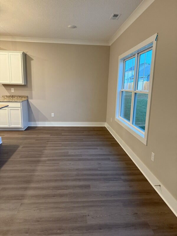 Building Photo - 2727 Farmhouse Dr