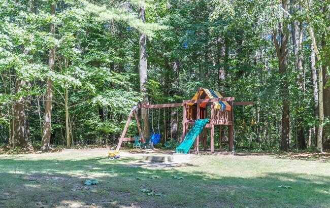 Building Photo - 608 Springbrook Cir