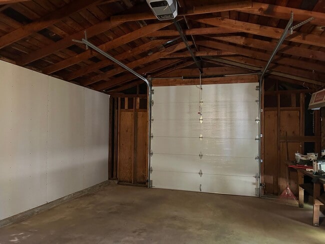 Building Photo - 3615 Stauss Ave