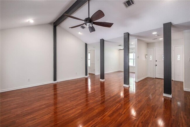 Building Photo - 507 San Jacinto St
