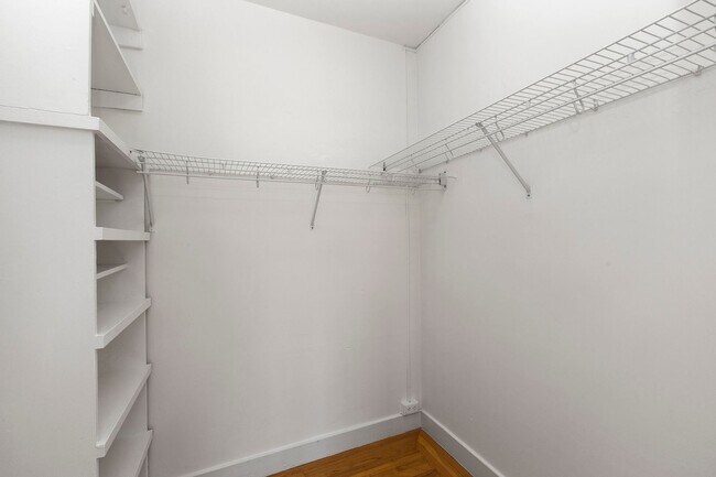 Building Photo - 2272 Greenwich St