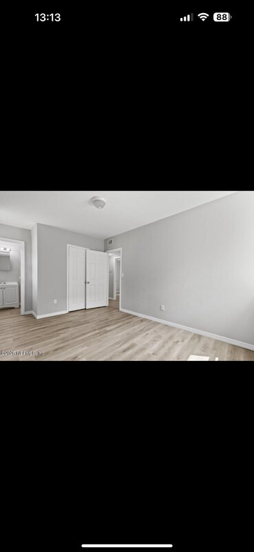 Building Photo - 9106 Jefferson Ave