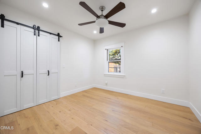 Building Photo - 1607 N Ave 54