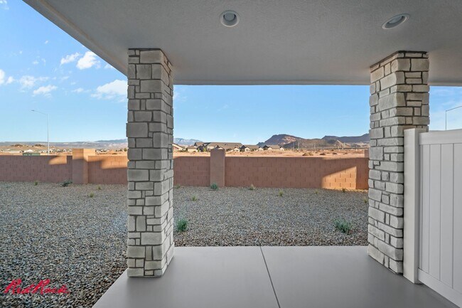 Building Photo - Newly Built Townhome!