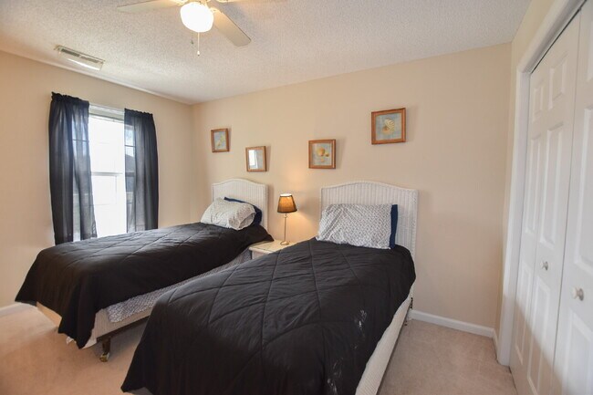 Building Photo - Spacious furnished two, bedroom, two bath Condo.