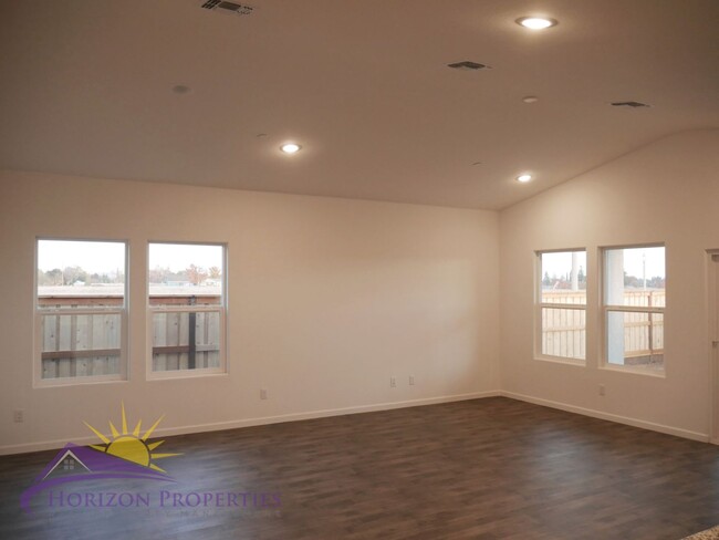 Building Photo - Modern 4 Bed 3 Bath 1,977 Sq. Ft. Wheatlan...