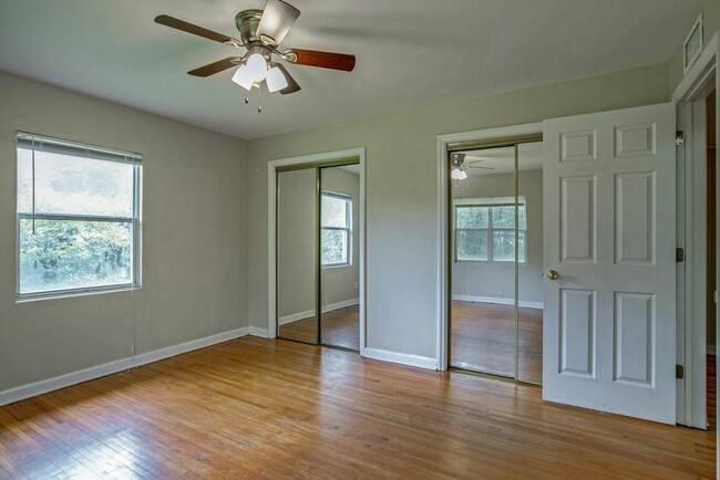 Building Photo - 1525 Blountstown St
