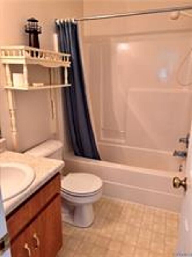 Building Photo - 3 Bed 2 Bath Rancher Style Home -Midlothian