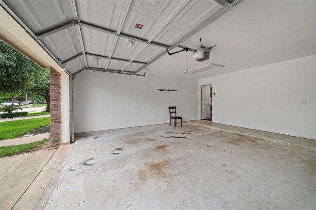 Building Photo - 7030 Thistlewood Park Ct