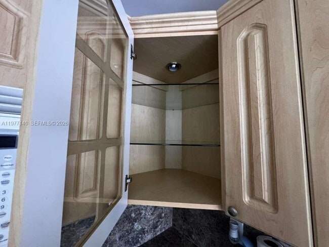 Building Photo - 8005 Lake Dr