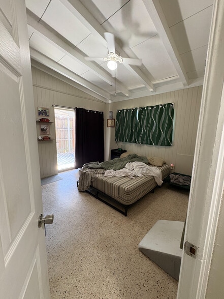 Building Photo - 1211 Friendship Ave