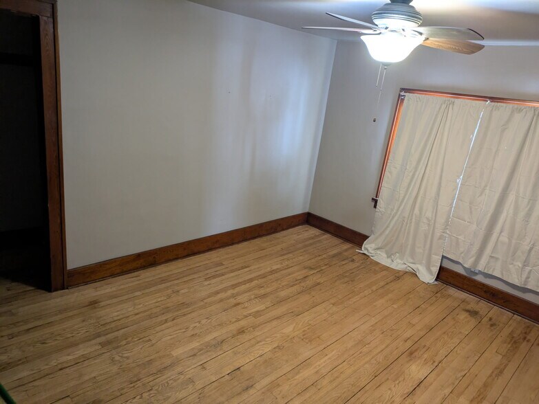 Building Photo - 507 S 9th St