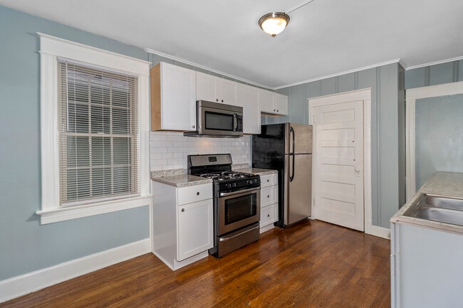 Building Photo - 3714 Walnut St