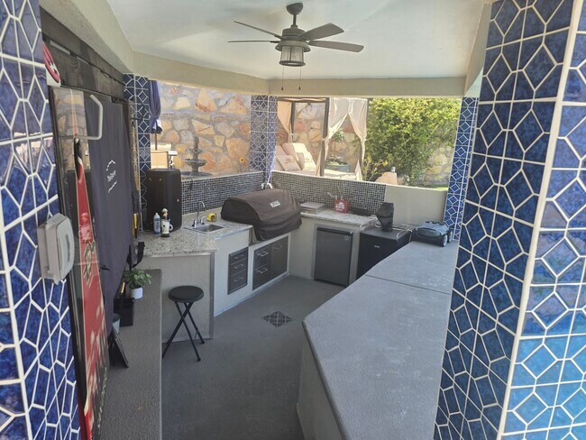 Building Photo - 4592 Latigo Dr