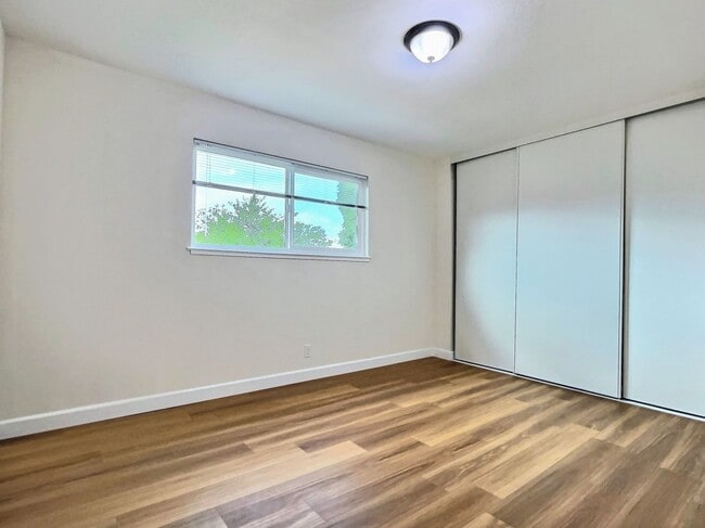 Building Photo - 4 BD/2 BA Home with Spacious Backyard and ...