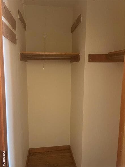 Building Photo - 370 Henry St