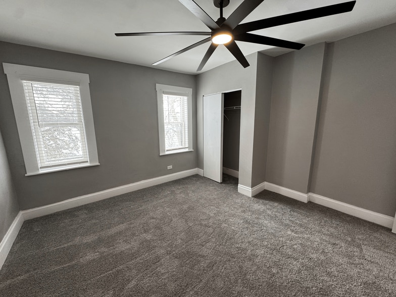 Building Photo - 328 Wyandotte Ave