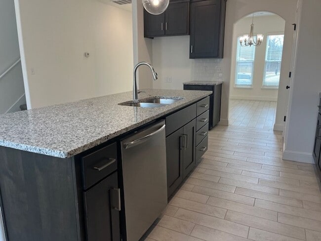 Building Photo - 1 year new Construction!