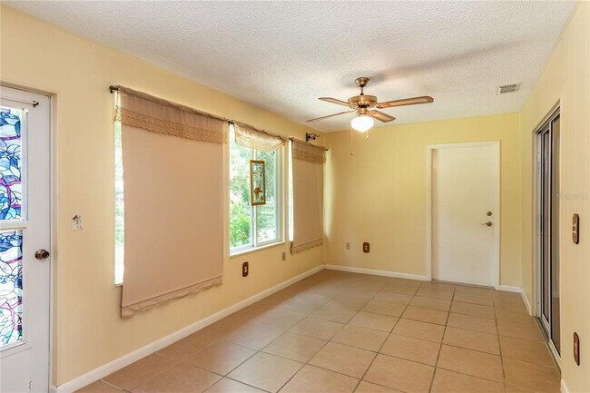 Building Photo - 10886 SW 90th Terrace