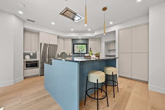 Building Photo - 4207 Canyonside Trail