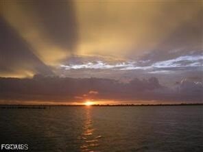 Building Photo - 3933 E River Dr