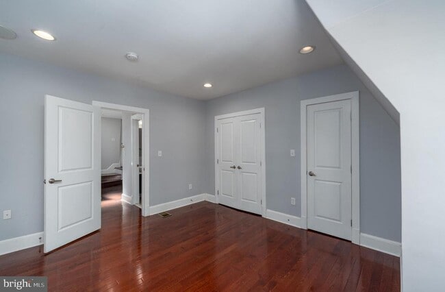 Building Photo - 15 W Biddle St