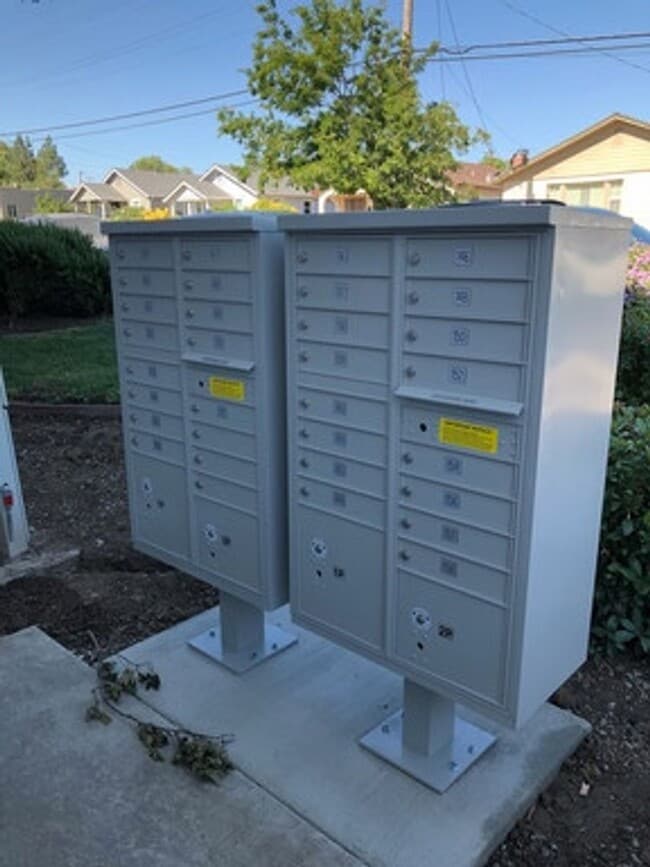 Building Photo - Updated Two-Bedroom, One-Bath Townhome – Bay Point