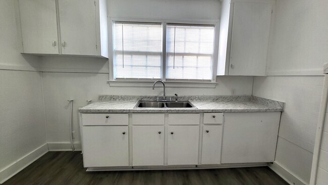 Building Photo - Remodeled Two Bedroom House Available For ...