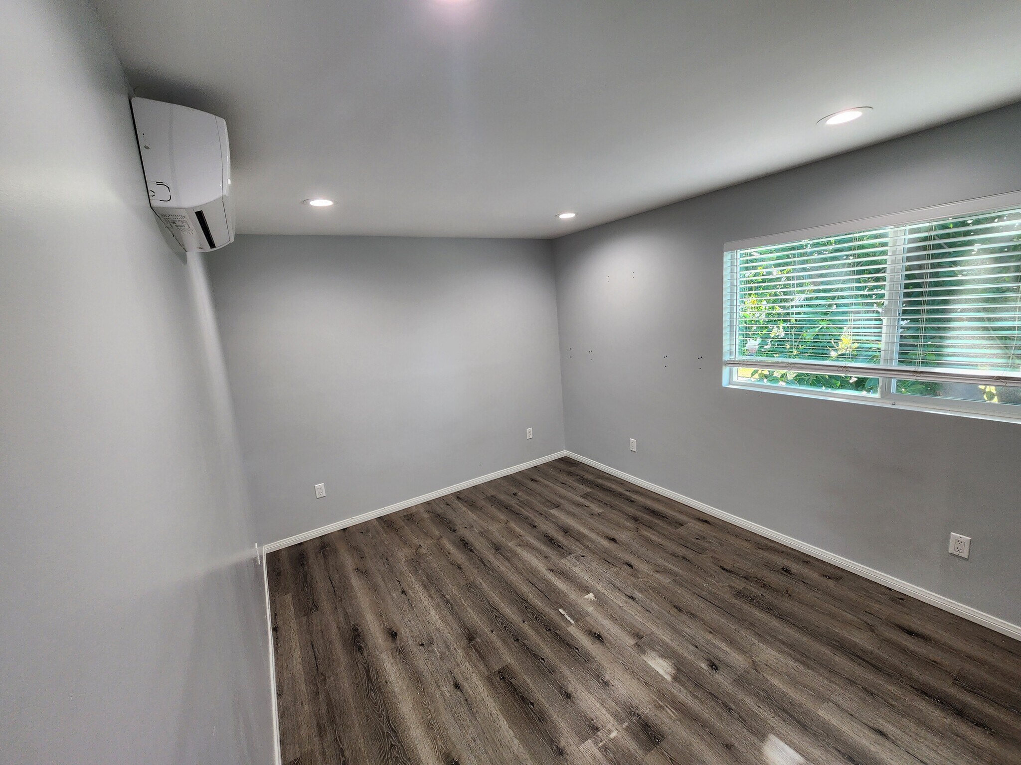 Building Photo - 13933 Cantlay St