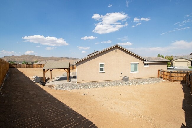 Building Photo - Golden Valley One Story - No pets permitted