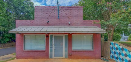 Building Photo - Live in a Legend! Historic 4-Bed/2.5-Bath ...